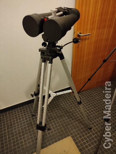 Celestron 71017 SkyMaster 25 x 100 mm, binóculos Porro Prism com lente multicamada, vidro de prisma BaK-4 e capa de transporte, preto