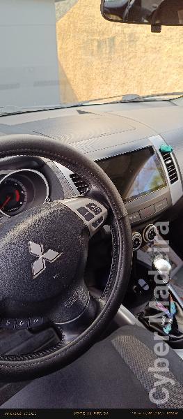 MITSUBISHI OUTLANDER 7 lugares 4x4 Gasóleo