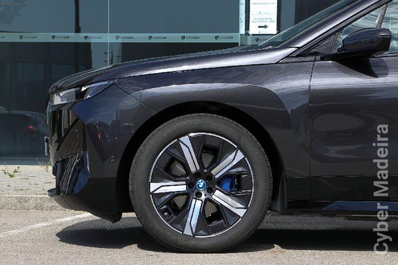 BMW IX IX xDRIVE 40 Eléctrico