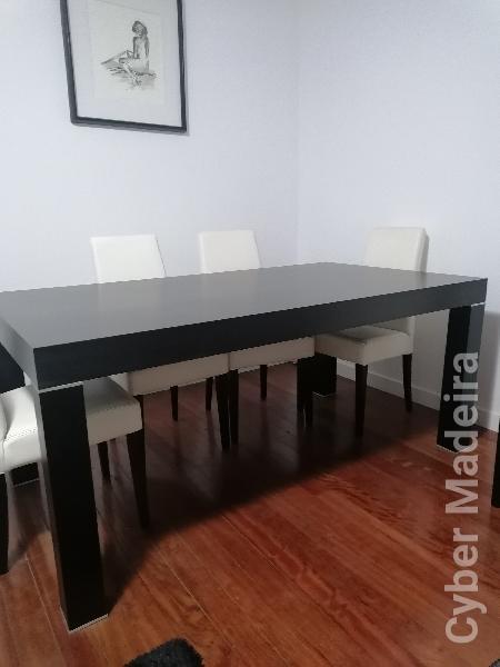 Mesa sala de Jantar
