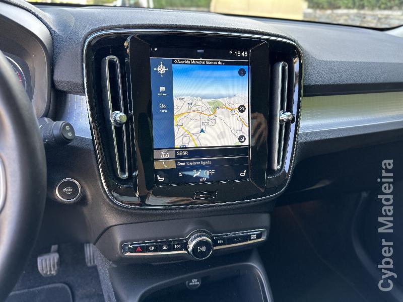 VOLVO XC 40 T3 Gasolina