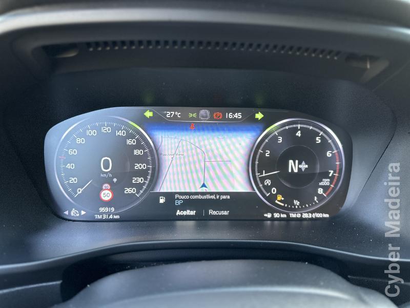 VOLVO XC 40 T3 Gasolina