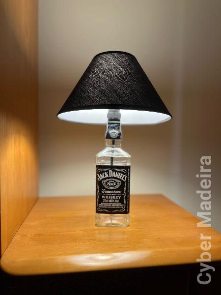 Candeeiro Jack Daniels/Bulldog 