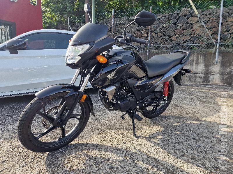 Honda 25 125 cc Sport, turismo
