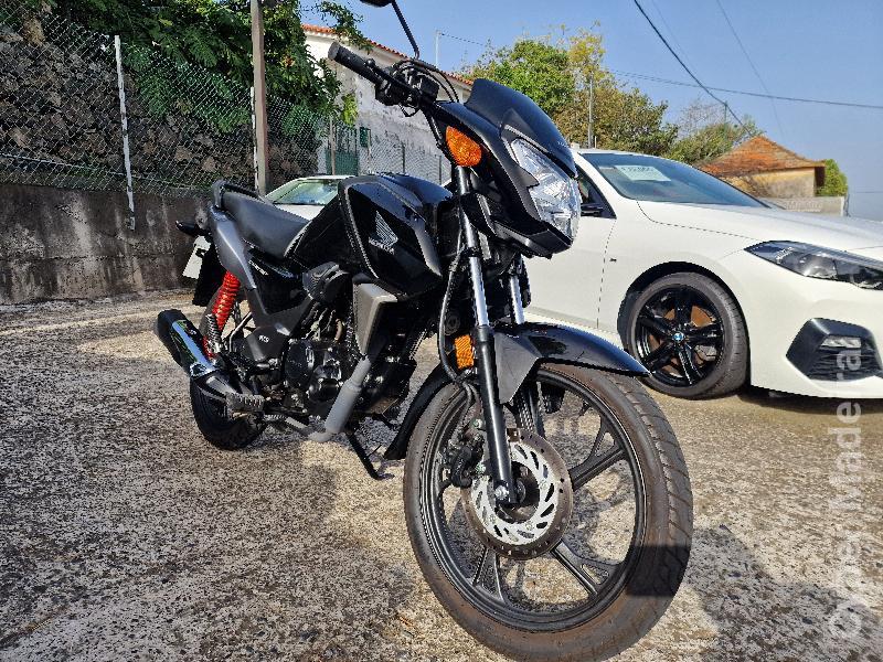 Honda 25 125 cc Sport, turismo