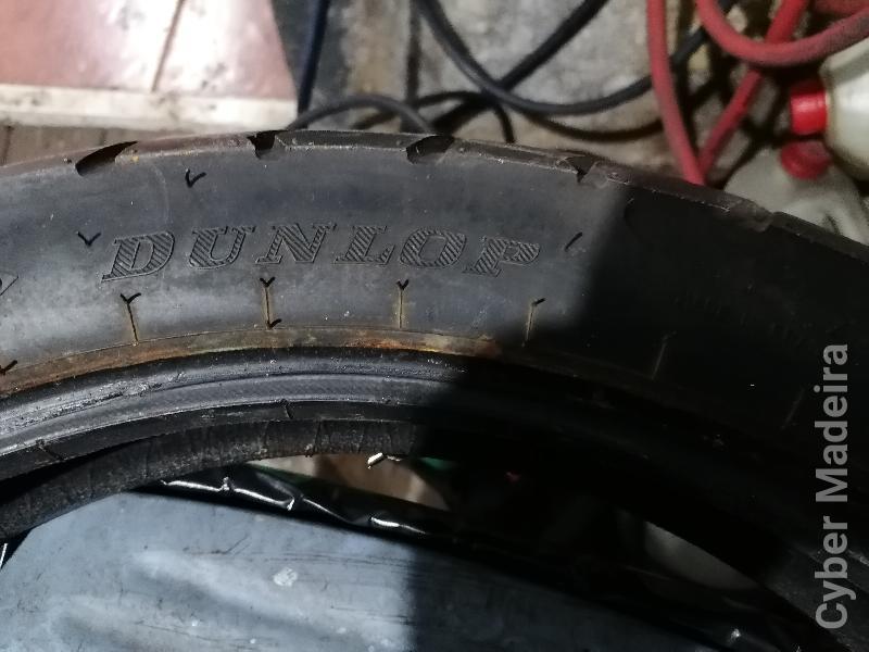 Pneu 110 /90-18
