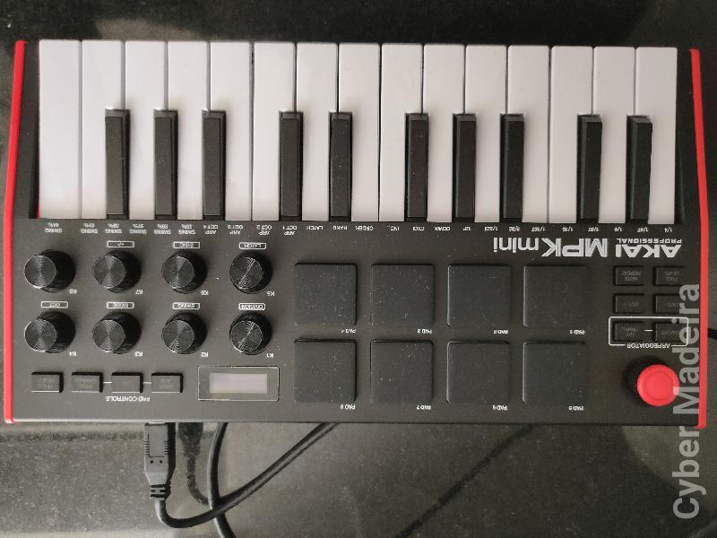 AKAI PROFISSIONAL MPKMINI