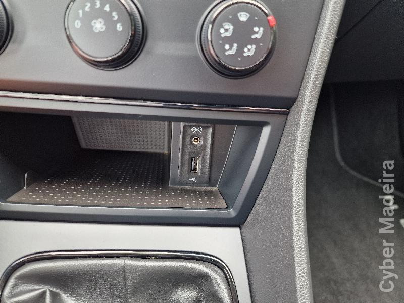 SEAT LEON 745 Gasolina