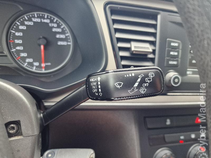 SEAT LEON 745 Gasolina
