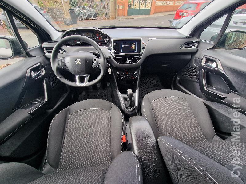 PEUGEOT 208 744 Gasóleo