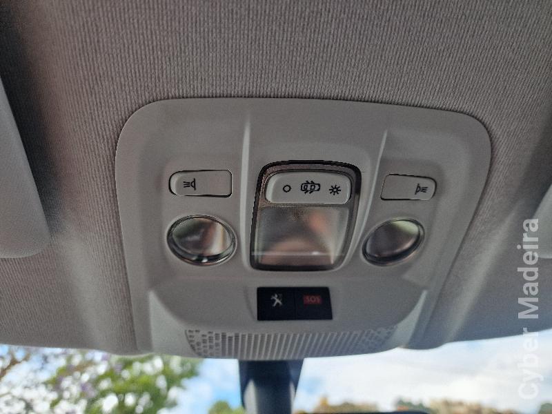 PEUGEOT 208 744 Gasóleo