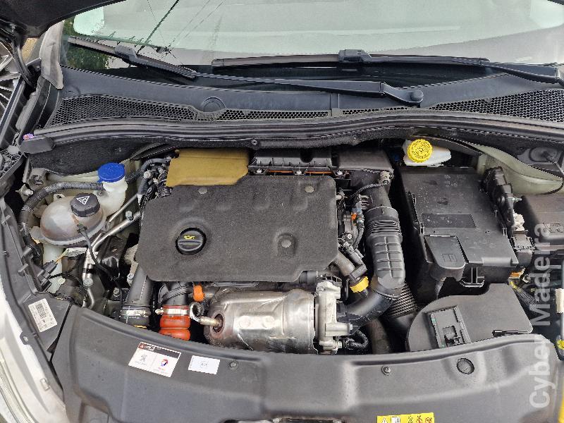 PEUGEOT 208 744 Gasóleo