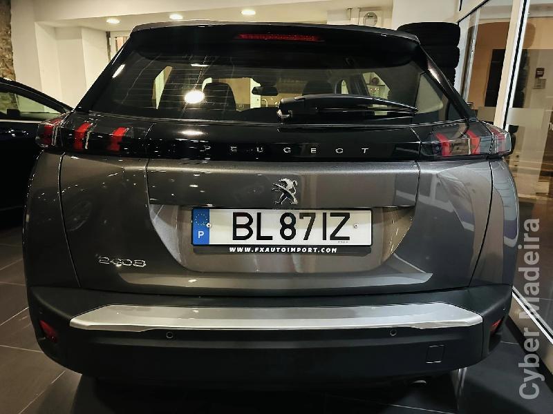 PEUGEOT 2008 745 Gasolina