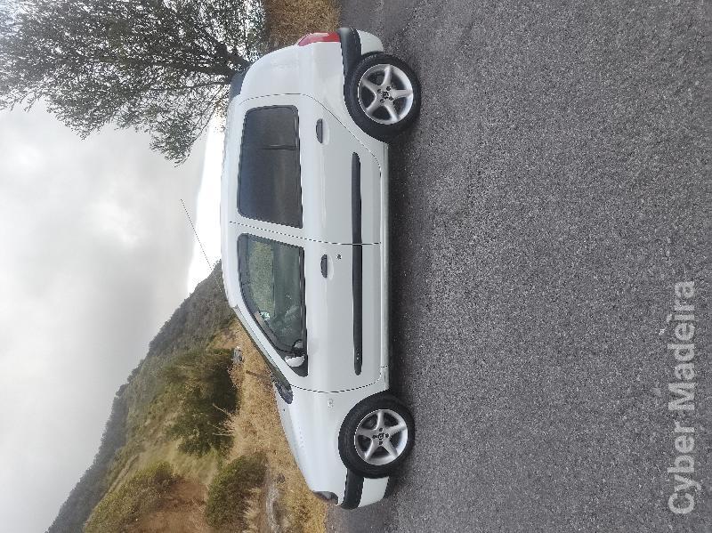 RENAULT CLIO 745 Gasolina