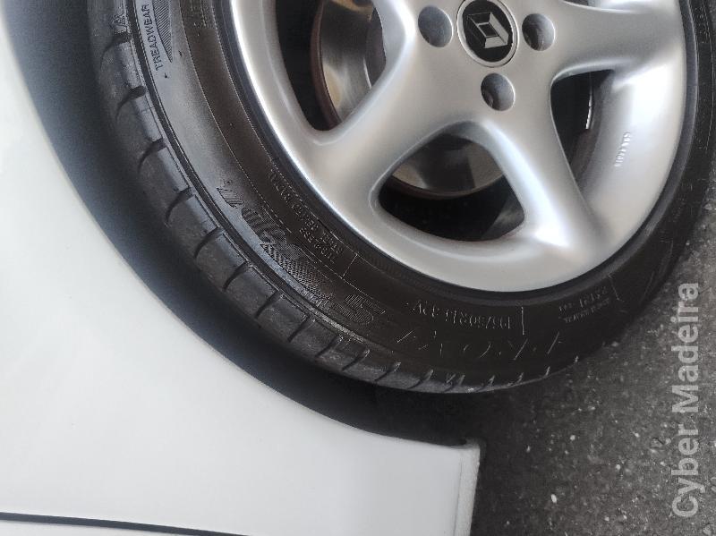 RENAULT CLIO 745 Gasolina