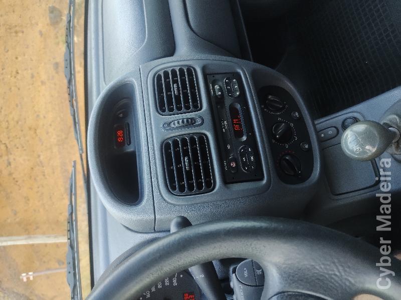 RENAULT CLIO 745 Gasolina