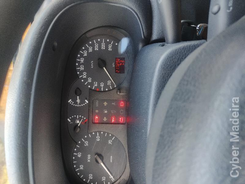 RENAULT CLIO 745 Gasolina