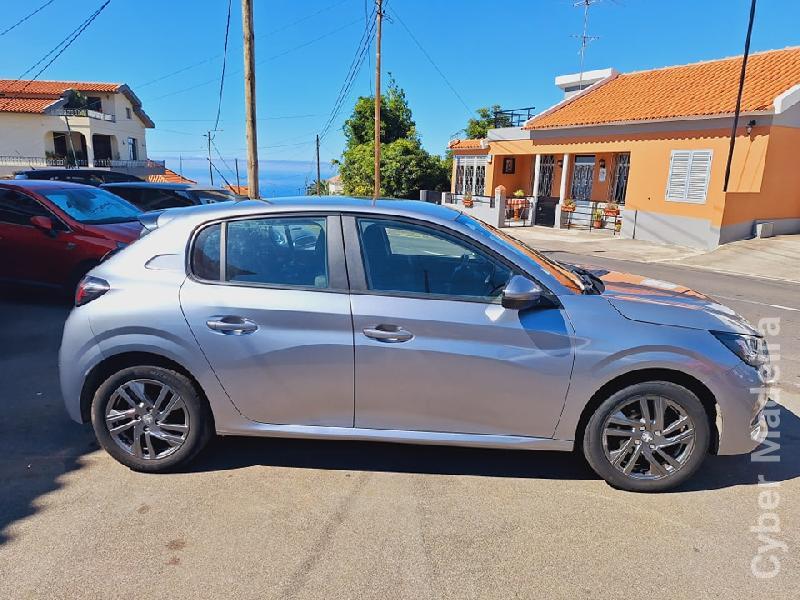 PEUGEOT 208 745 Gasolina