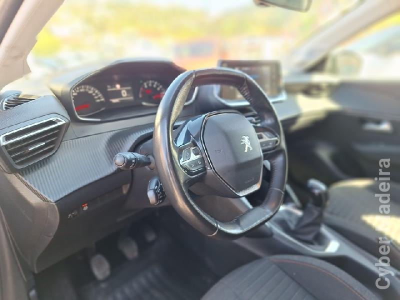 PEUGEOT 208 745 Gasolina