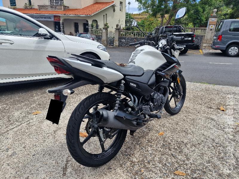 Yamaha 25 125 cc Sport, turismo
