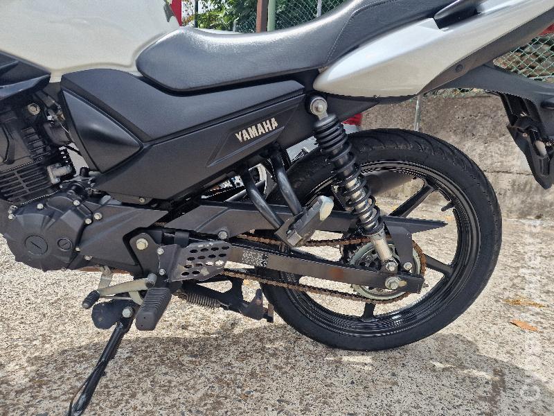 Yamaha 25 125 cc Sport, turismo