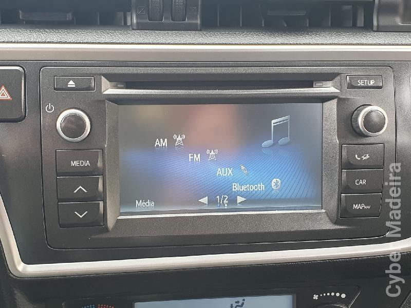 TOYOTA AURIS 744 Gasóleo
