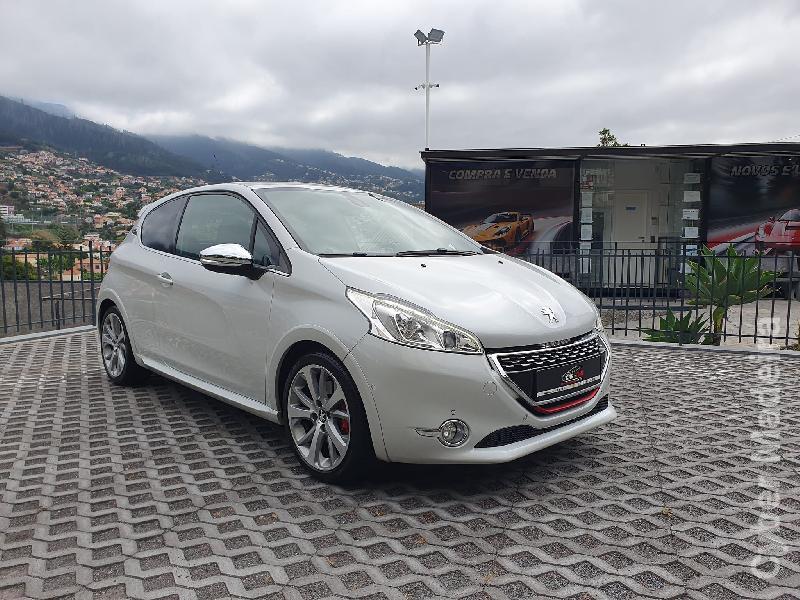 PEUGEOT 208 745 Gasolina