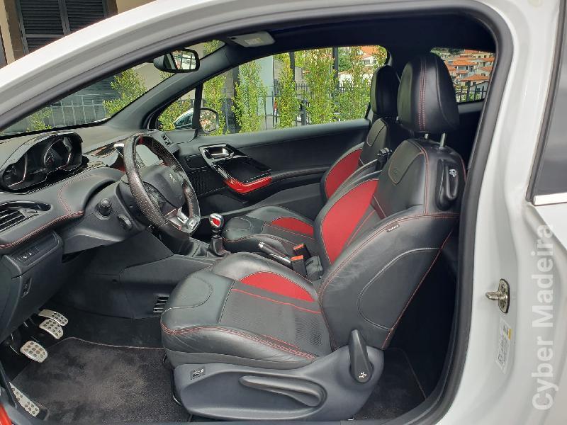 PEUGEOT 208 745 Gasolina
