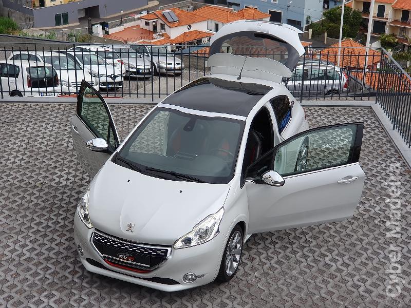 PEUGEOT 208 745 Gasolina