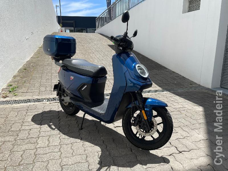 Outras 25 125 cc Scooter