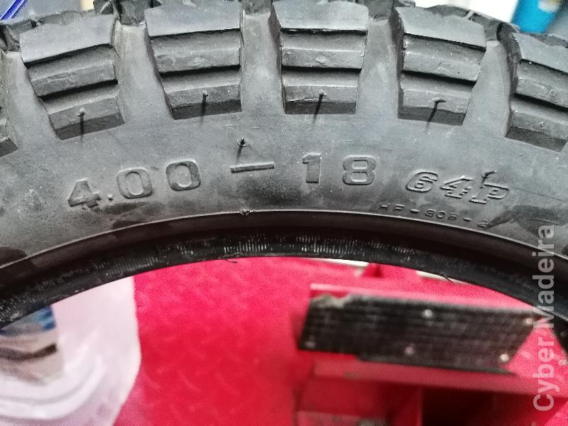 Pneu usado 4.18