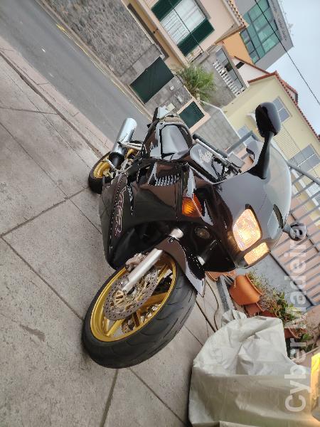 Honda 30 750 cc Sport, turismo