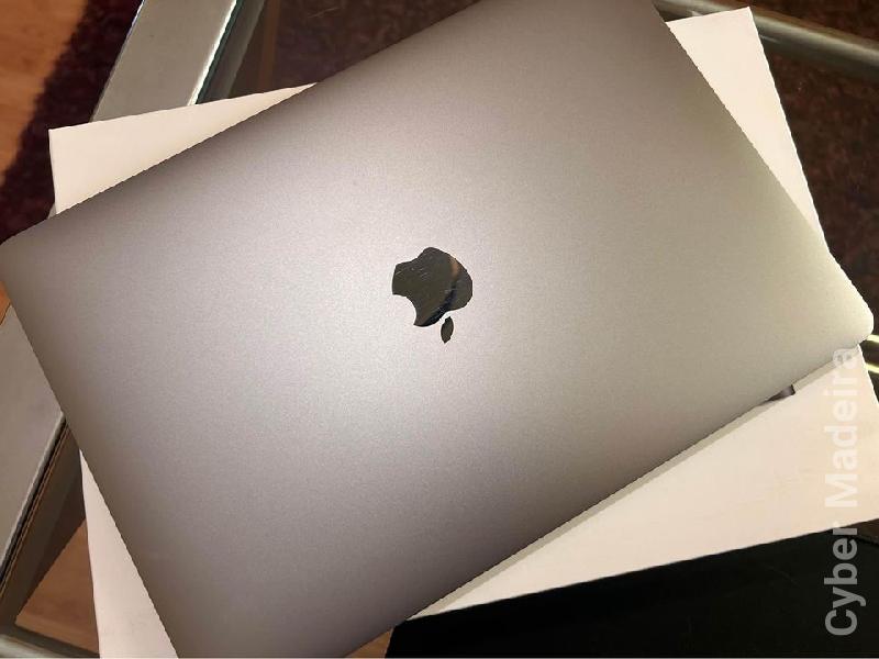 Portátil MacBook Pro 13' Apple