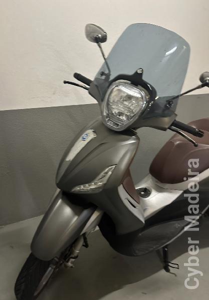 Piaggio 208 350cc Scooter