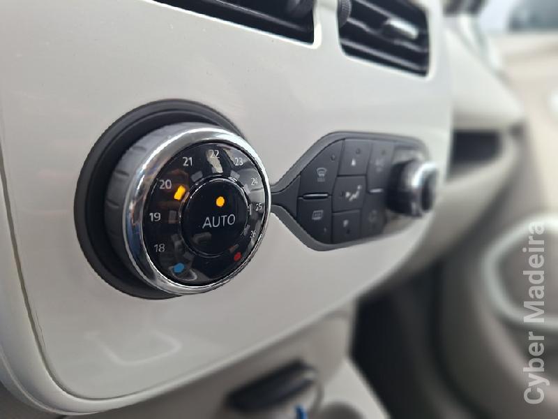 RENAULT ZOE LIFE Eléctrico