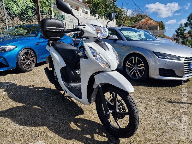 Honda 225 110 cc Scooter