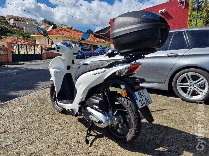 Honda 225 110 cc Scooter