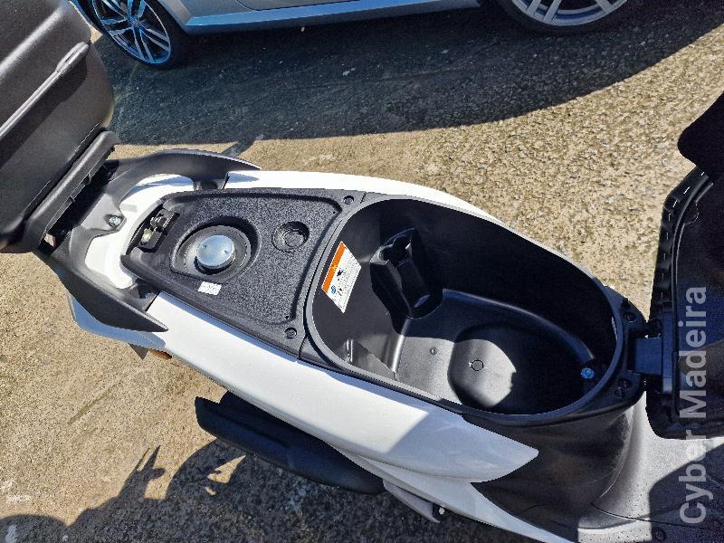 Honda 225 110 cc Scooter