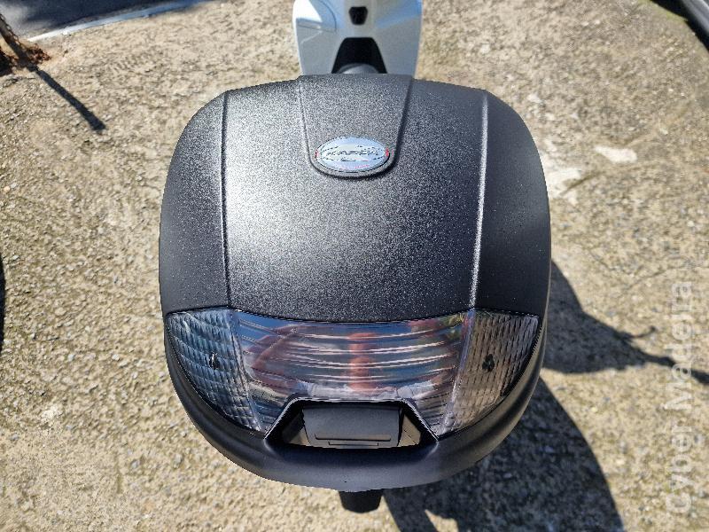 Honda 225 110 cc Scooter