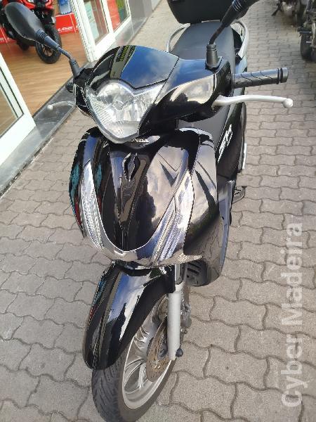 Honda 25 125 cc Scooter