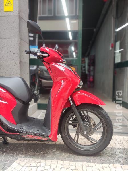 Honda 25 125 cc Scooter