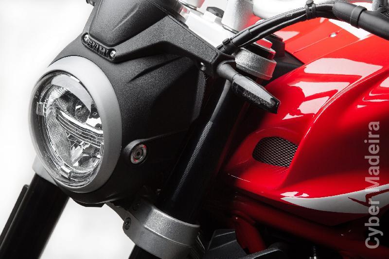 Outras 25 125 cc Sport, turismo