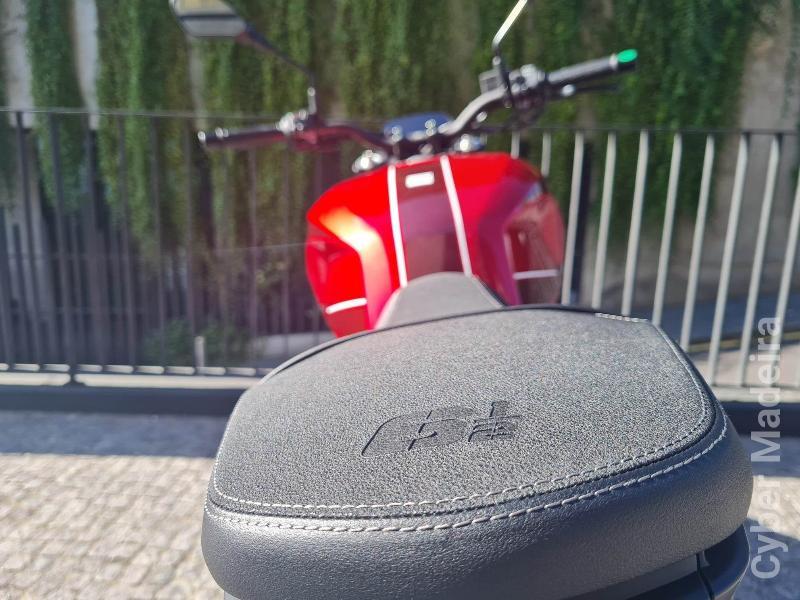Outras 37 650 cc Sport, turismo