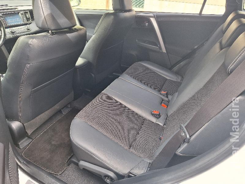 TOYOTA RAV4 2WD 2.0 D4-D Gasóleo 