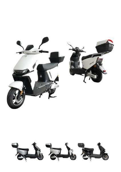 AJP 32 1.000 cc Scooter