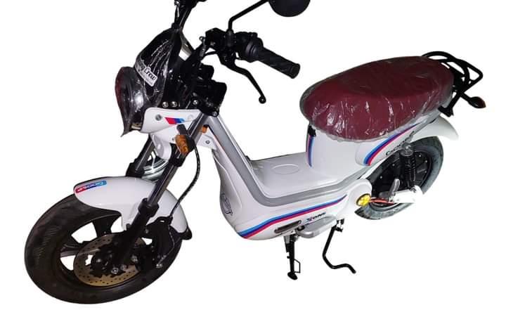 AJP 75 75 cc Scooter