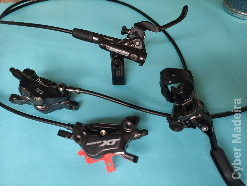 Travões BTT Shimano XT M8120
