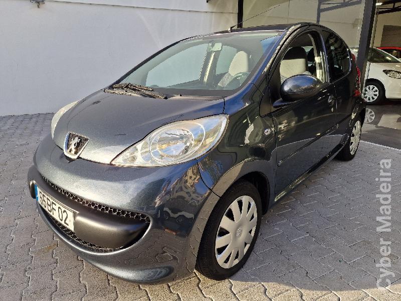 PEUGEOT 107 1.0CC Gasolina