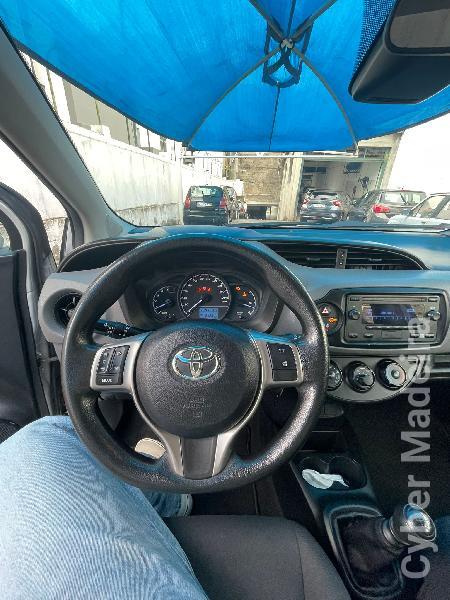 TOYOTA YARIS  1.4 D-4D  Gasóleo