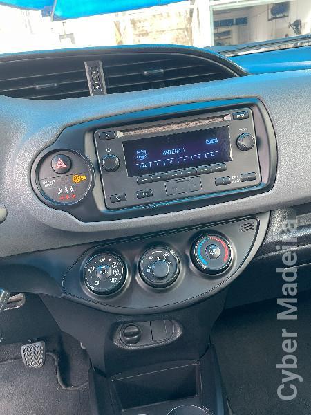 TOYOTA YARIS  1.4 D-4D  Gasóleo